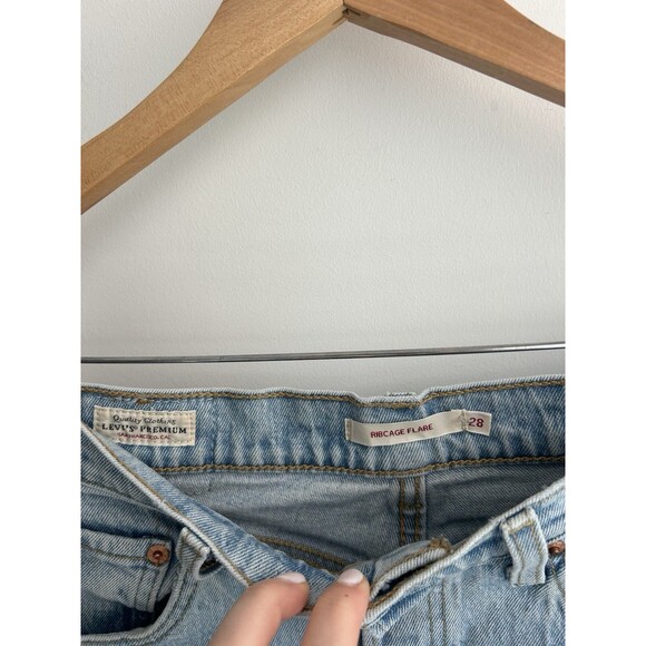 Levi’s Premium Ribcage Flare Light Jeans Size 28 - Picture 4 of 11
